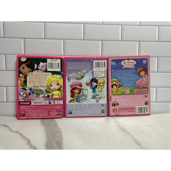 Strawberry Shortcake DVD lot of 3 Glimmerberry Ball, Dress up Days, Mysteries - Picture 2 of 2